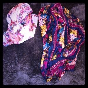 Set of two scarfs